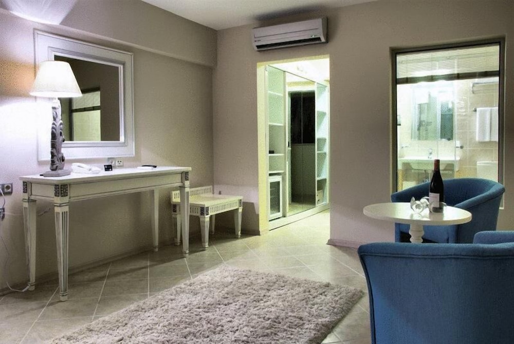 Lavista Boutique Hotel & Spa 50/50