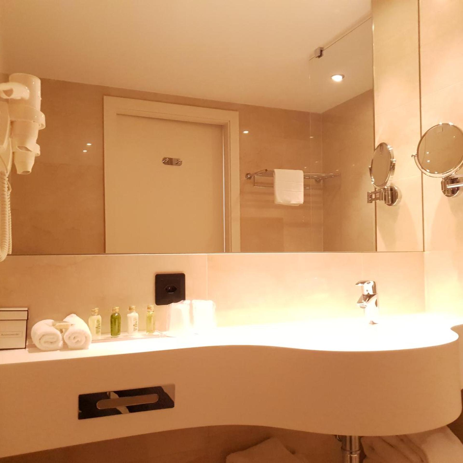 Quattro, Family, Suite، Nash Suites Hotel 10/10