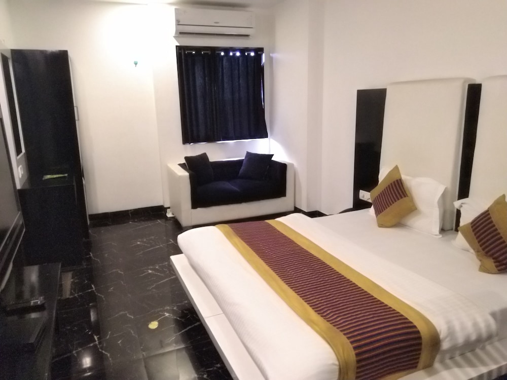 Arihant Inn 14/53