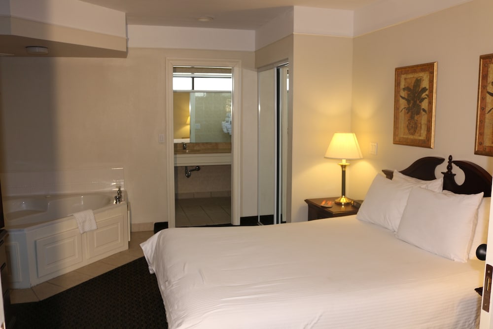 Imperial Swan Hotel Suites 8/38