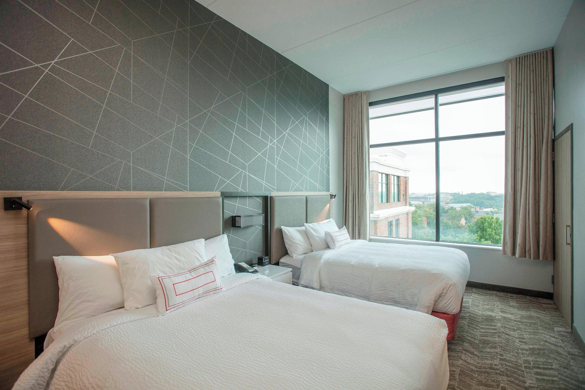 Suite, Multiple Beds