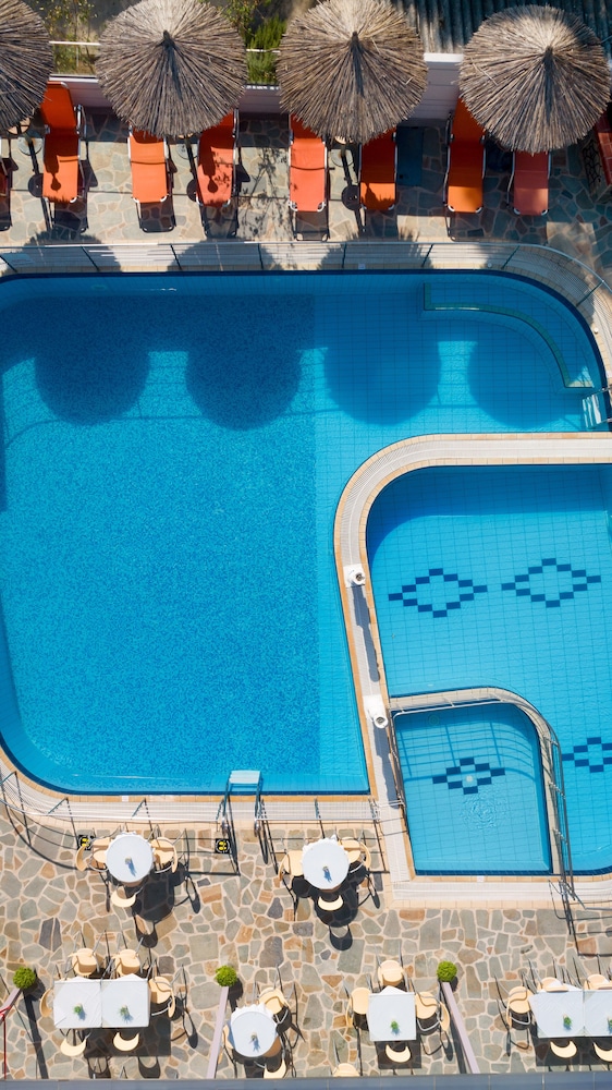 Hotel Sirines 30/50