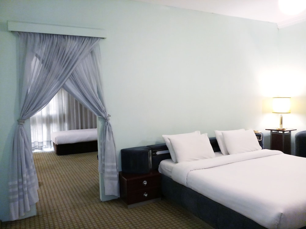 ORIENTAL PALACE HOTEL 10/52