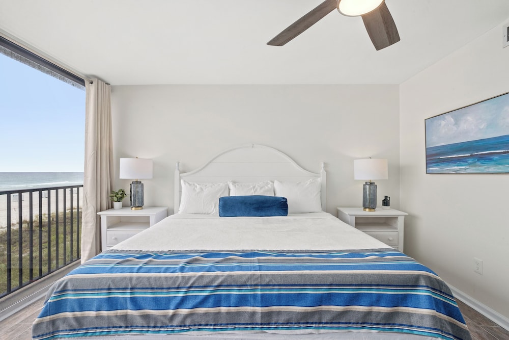 2 Bedrooms, Condo, Coastal, 2 Double Beds, King Bed, Bunk Bed, Beach Front, 2 Bathrooms, Sofa