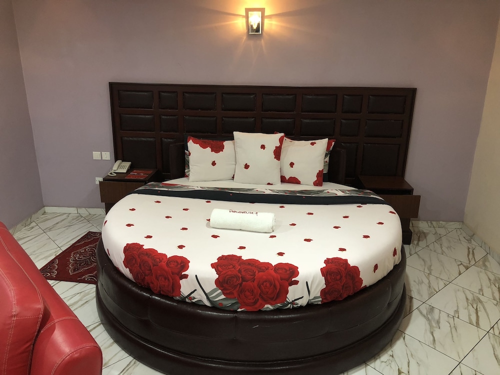 Virginrose Resorts 13/37