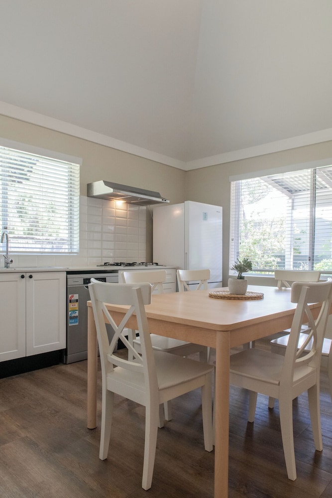 Broadwater Beach Resort Busselton 37/50