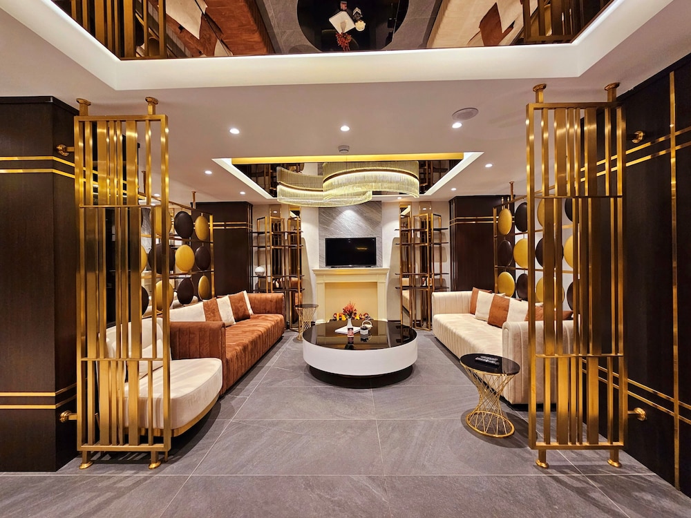Asur Imperial Hotel 7/38