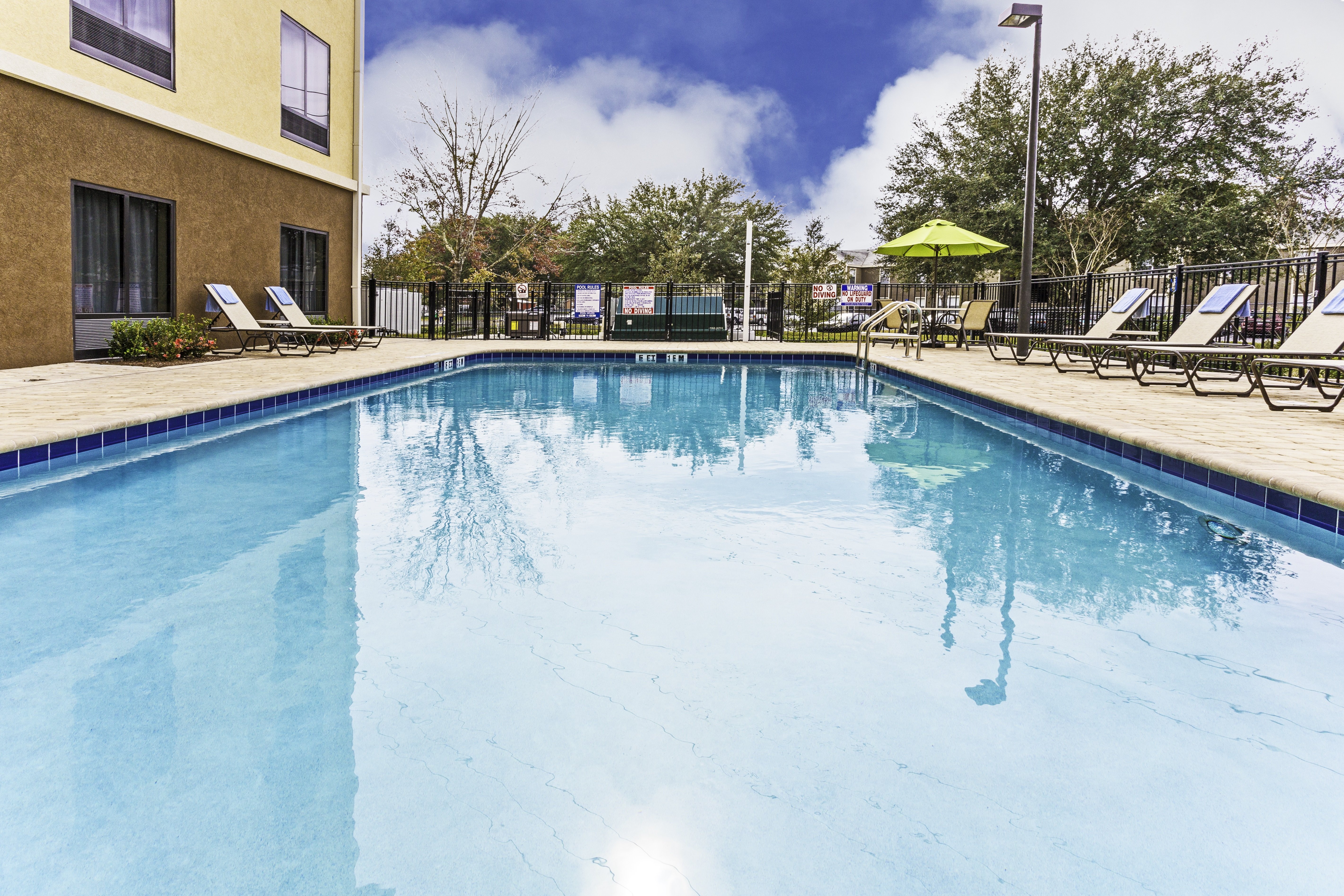 Holiday Inn Express Hotel And Suites Orlando East Ucf Area 5/50