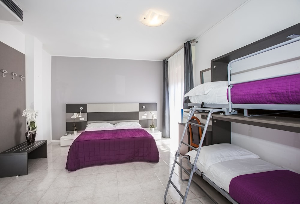 Hotel Gardenia 7/36