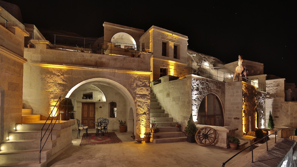 Phocas Cave Suites 5/71