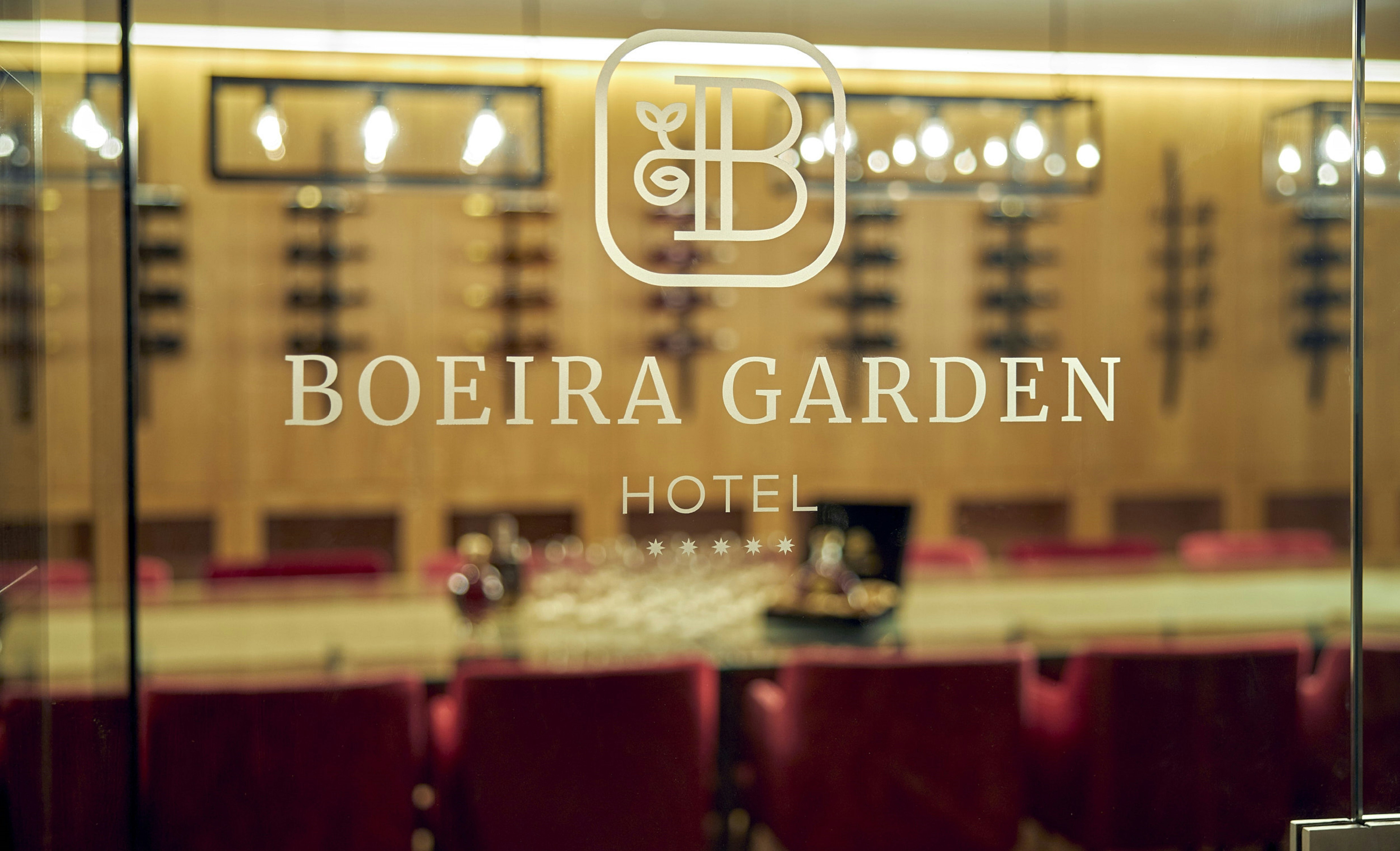 Curio Collection By Hilton Boeira Garden Hotel Porto 6/32