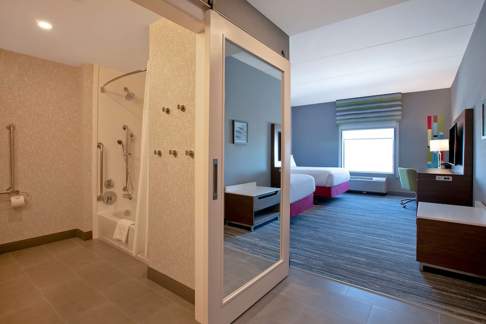 Hampton Inn Suites Ottawa West Ontario Canada 22/52