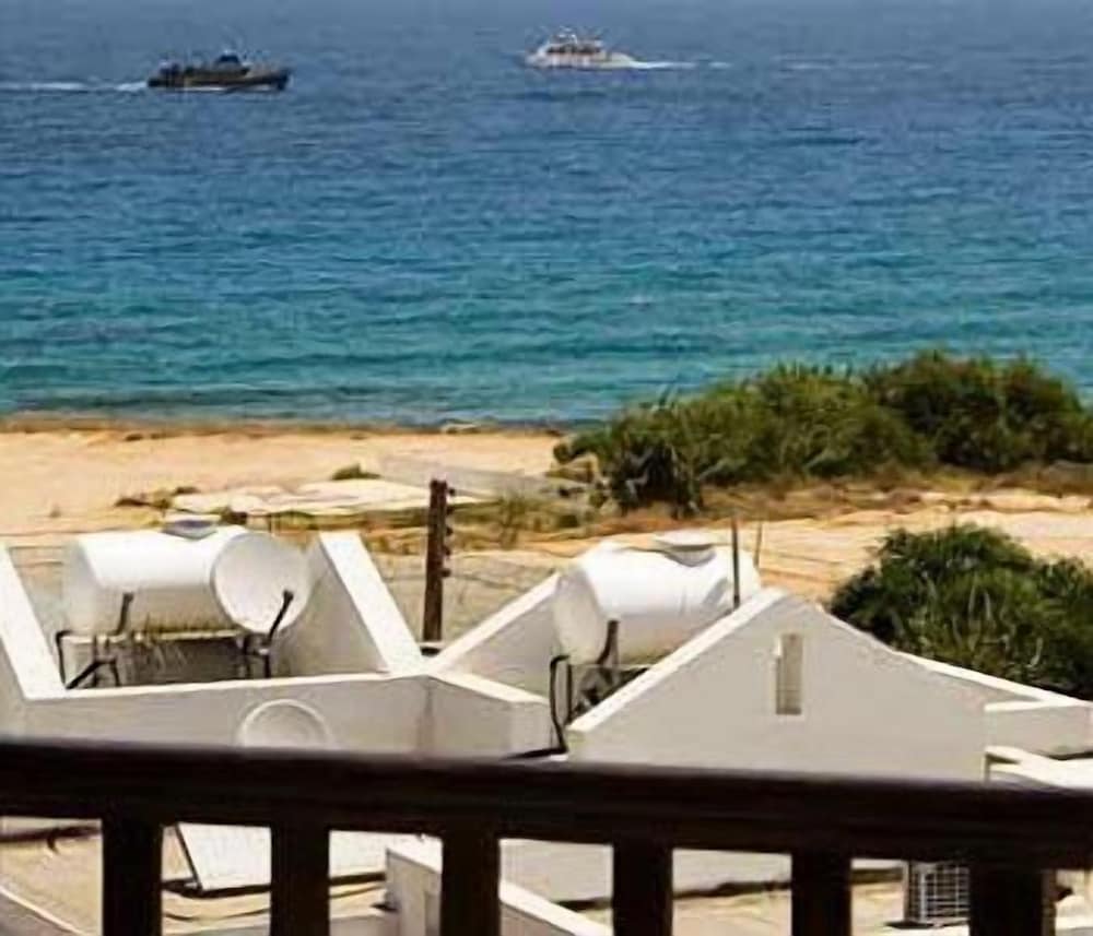 Anais Bay Hotel 61/67