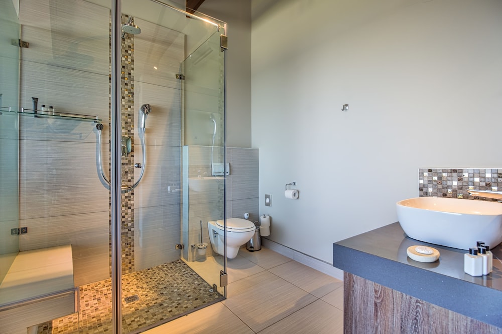 Intle Boutique Hotel 48/50