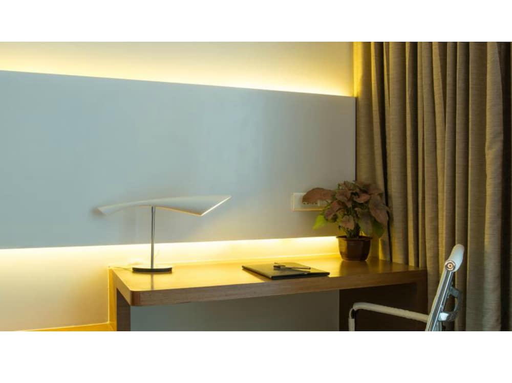 The Fern Residency Mumbai 24/56