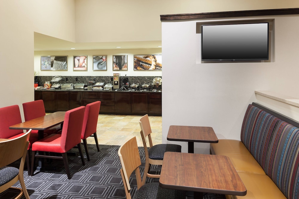 Towneplace Suites San Antonio Airport 35/39