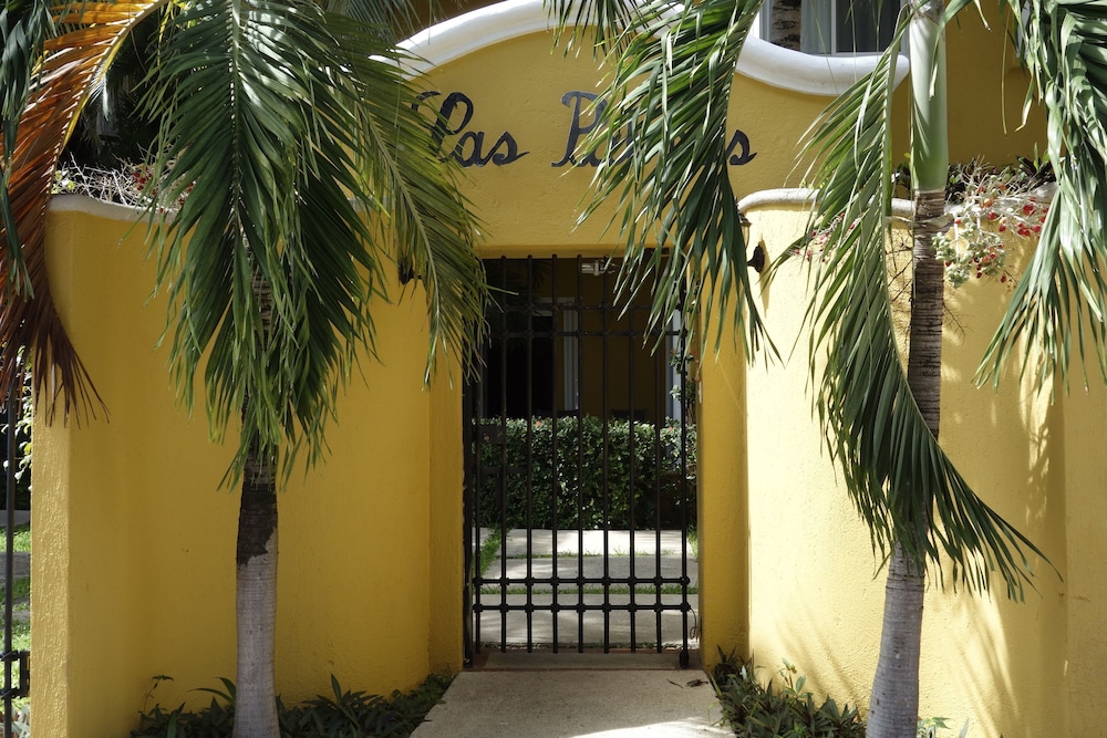 Las Palmas Condominios 2/36