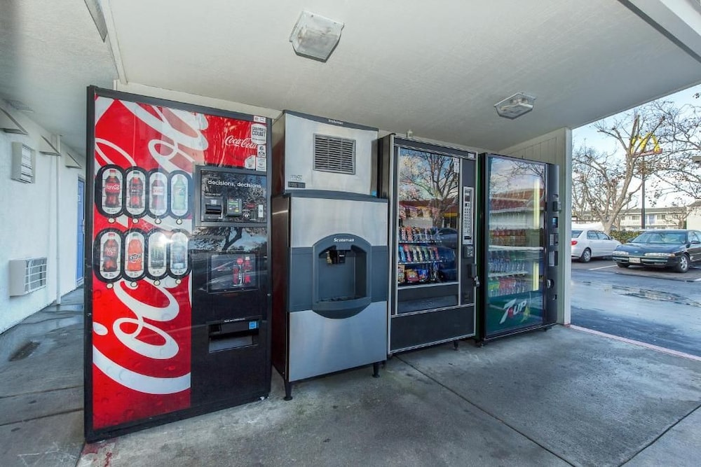 Motel6 Hayward, CA – Silicon Valley Gateway 51/61