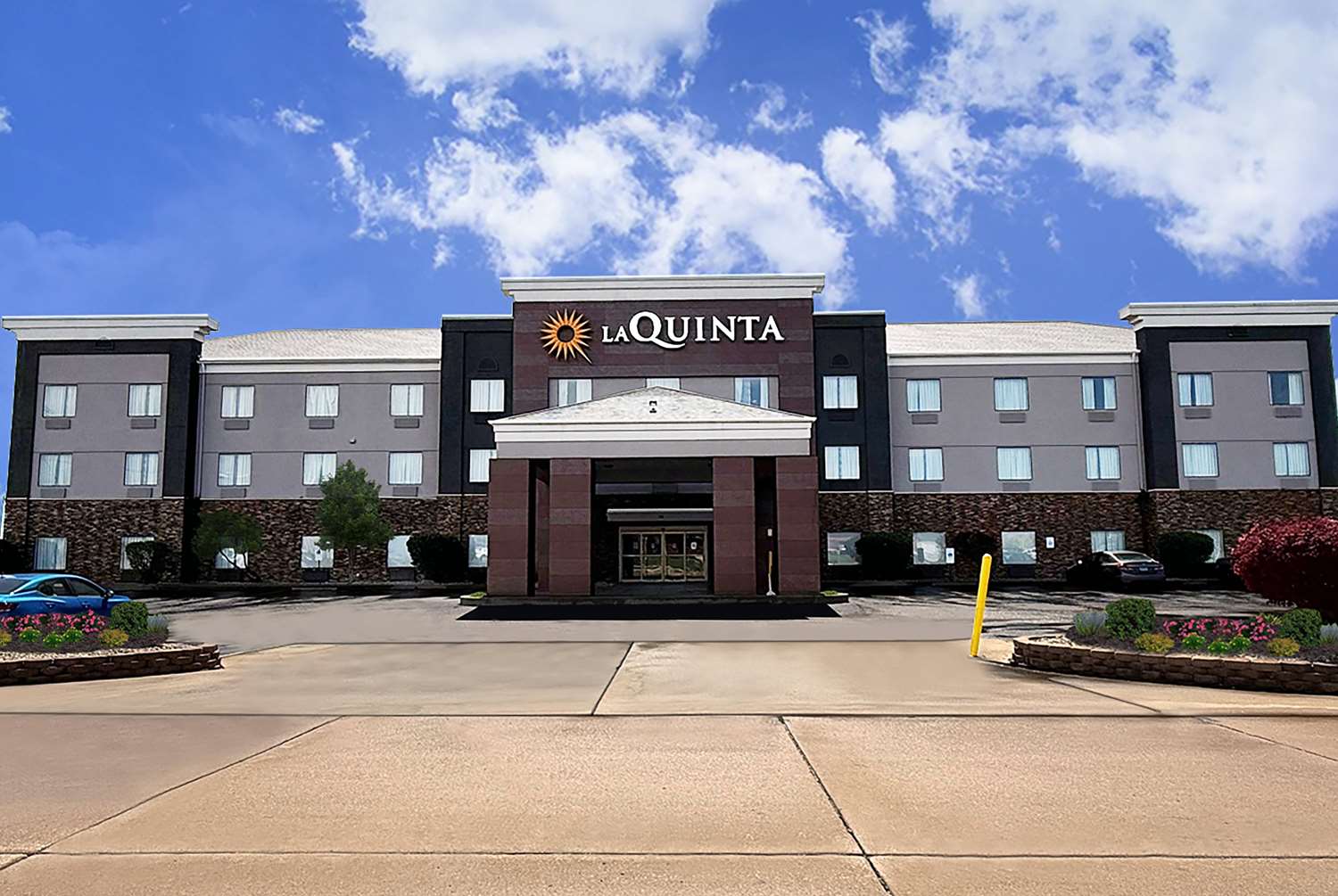 La Quinta Inn & Suites by Wyndham Pontoon Beach 32/37