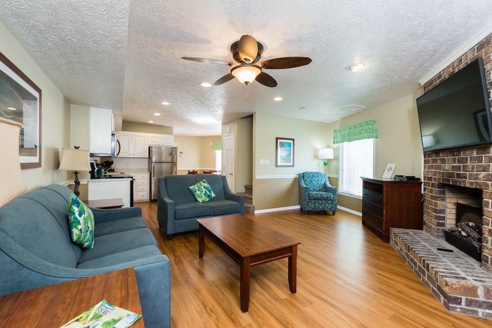 Country Club Villas 35/67
