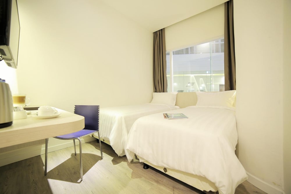 Ozone Hotel Pantai Indah Kapuk 21/25