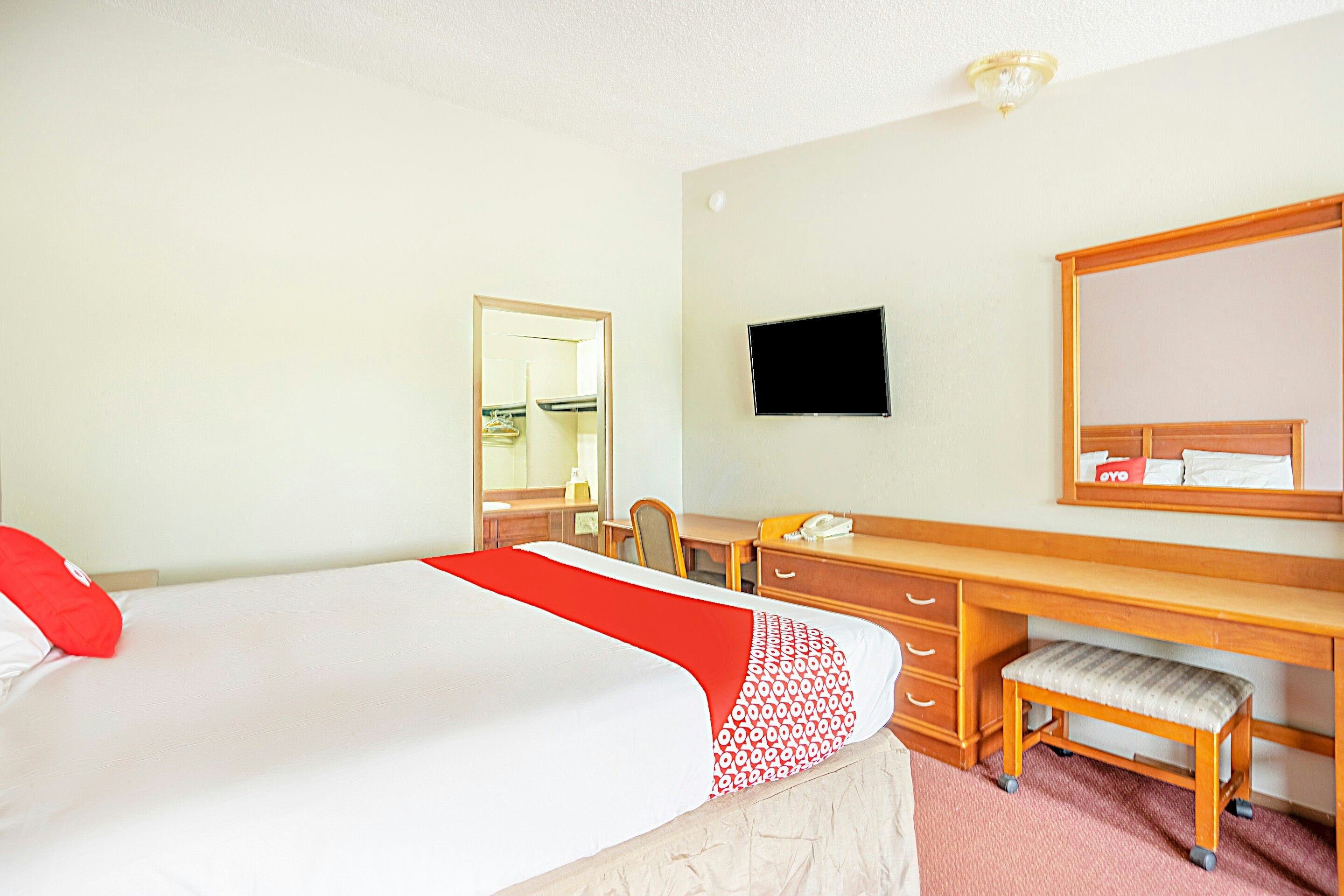 OYO Hotel Daleville AL Hwy 84 41/75