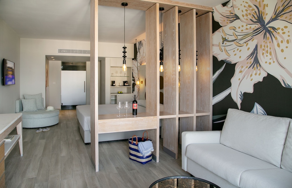 Vangelis Hotel Apartments 32/72