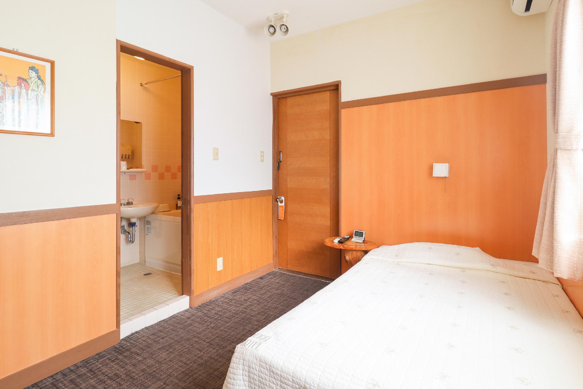 Semi Room, Standard, Single, Semi Double Bed