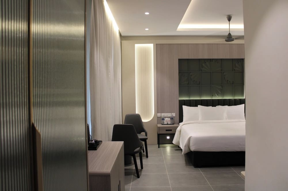 ESTHELL VILLAGE RESORT 9/48