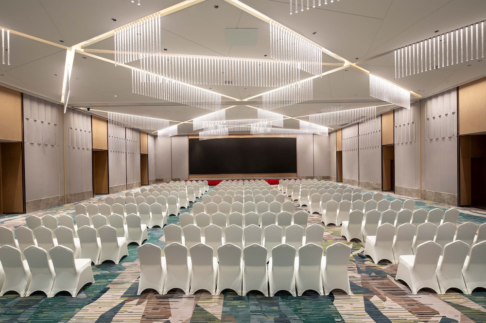 Holiday Inn Wuxi Central Station 49/56