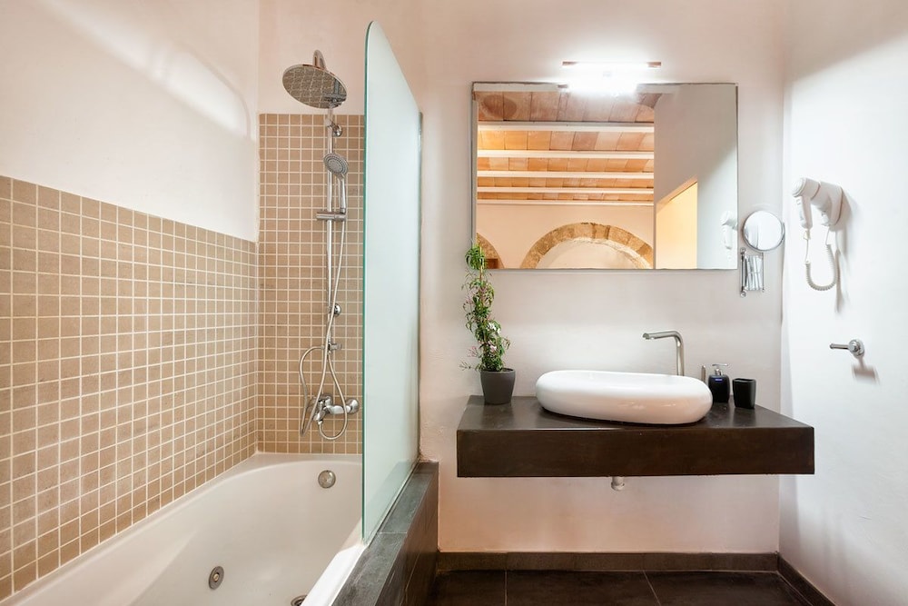 DESIGN, DOUBLE OR TWIN BED