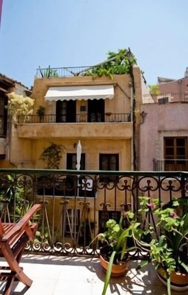 Ifigenia Luxury Suites 1/50
