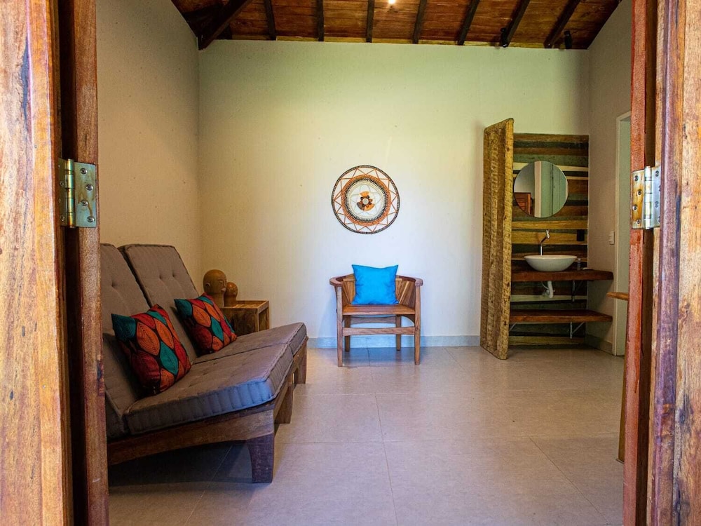 Anga Hotel 25/50