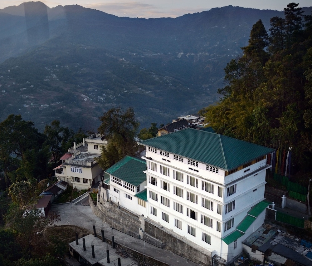 Summit Namnang Courtyard and Spa 3/59