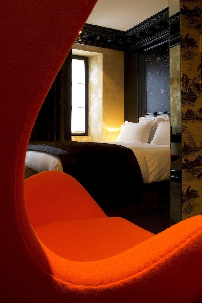 Hotel Du Petit Moulin 20/55