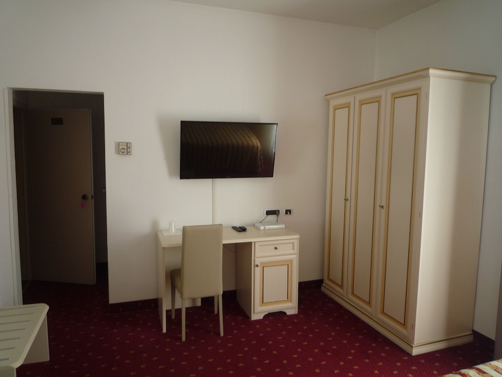 Hotel Centrale 19/27