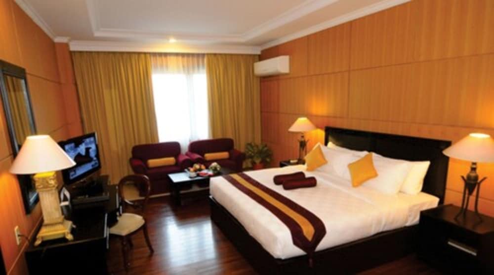 Hotel Bumi Senyiur 2/28