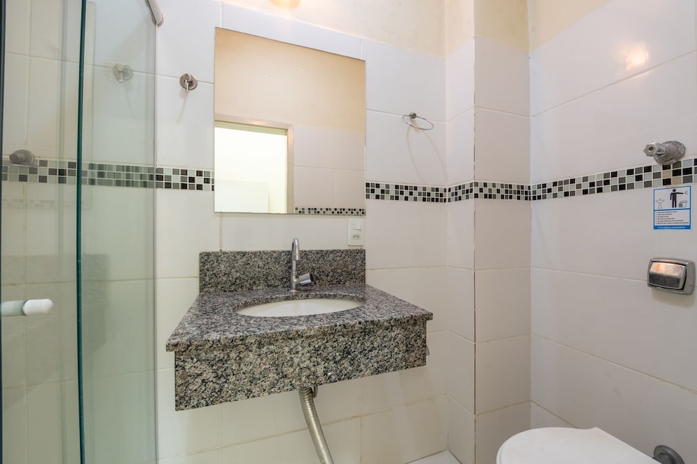 OYO Hotel L'Espace - Jaragua Belo Horizonte 42/44
