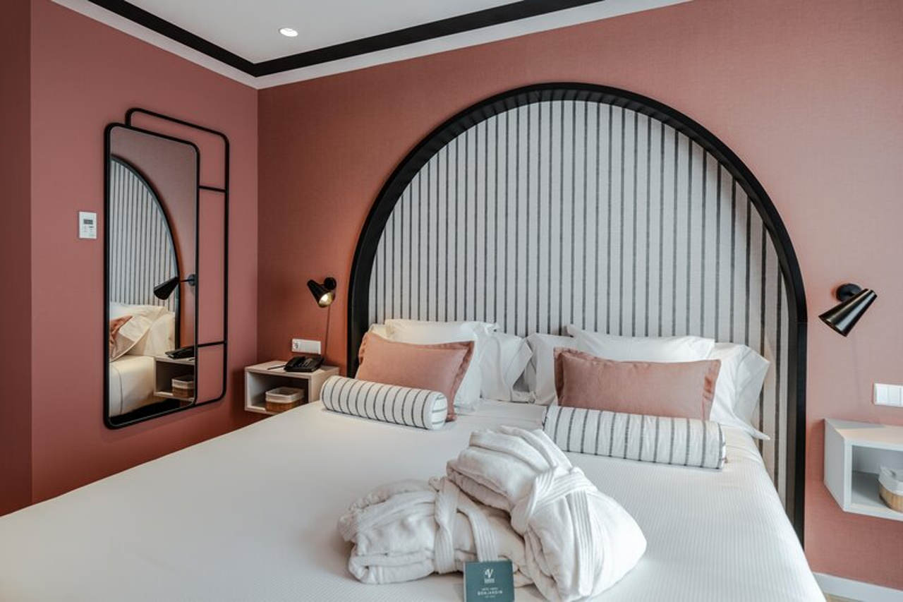 Hotel Vincci Bonjardim 83/131