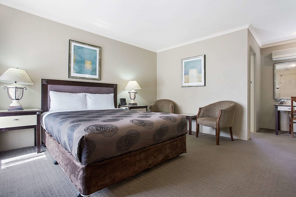 Comfort Inn On Raglan 13/39