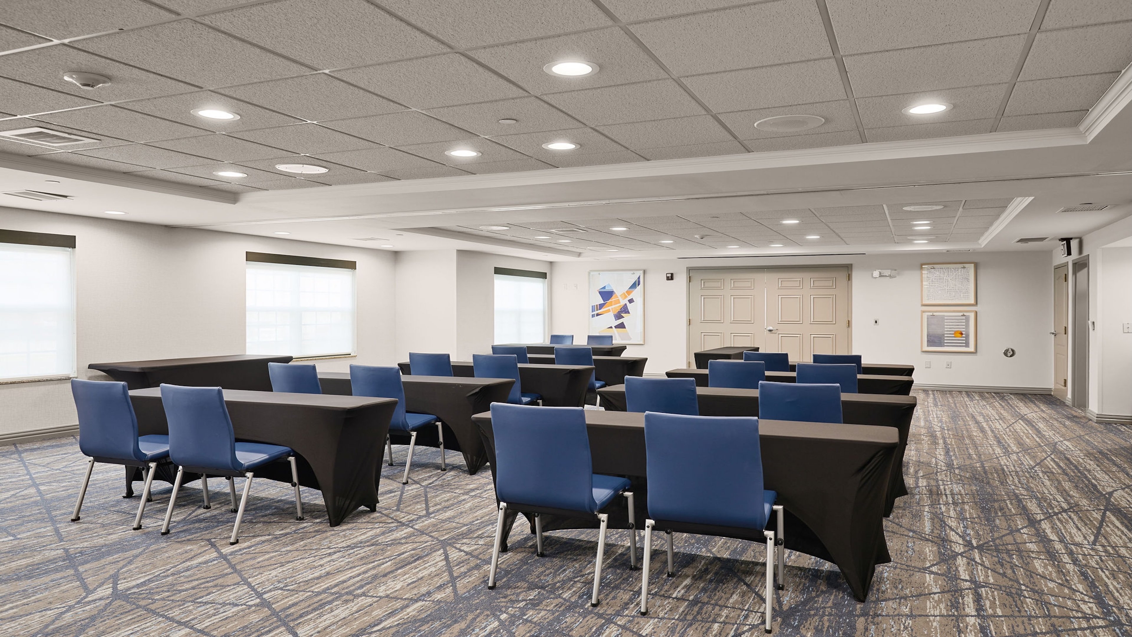 Holiday Inn Express Hotel And Suites Milwaukee Airport 65/74
