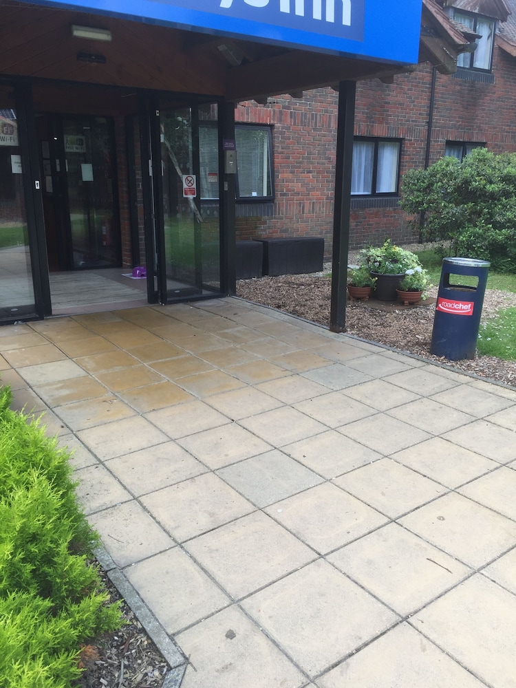 Days Inn by Wyndham Maidstone 4/25