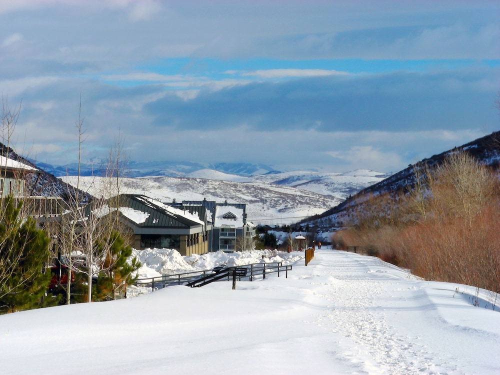 Hyatt Place Park City 69/74