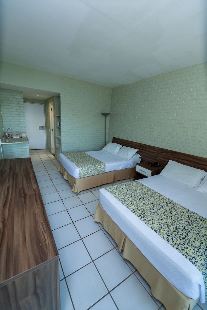 Portogalo Suite Hotel 11/82
