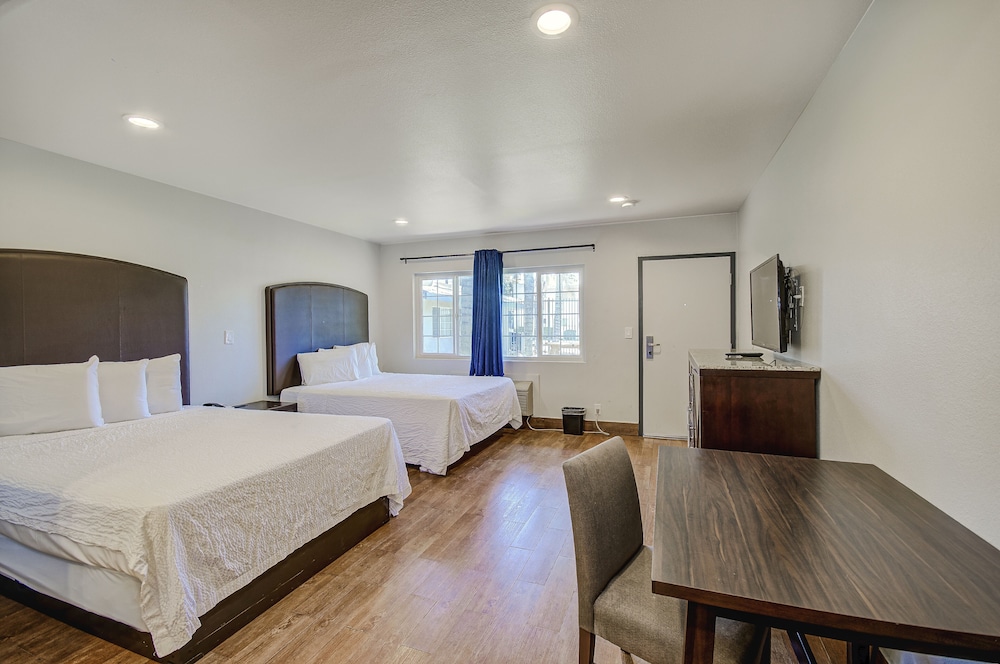Hyland Motel Van Nuys 16/50