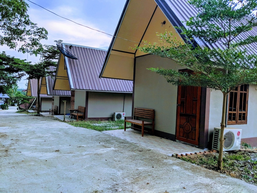Bansuanphuhong 13/44