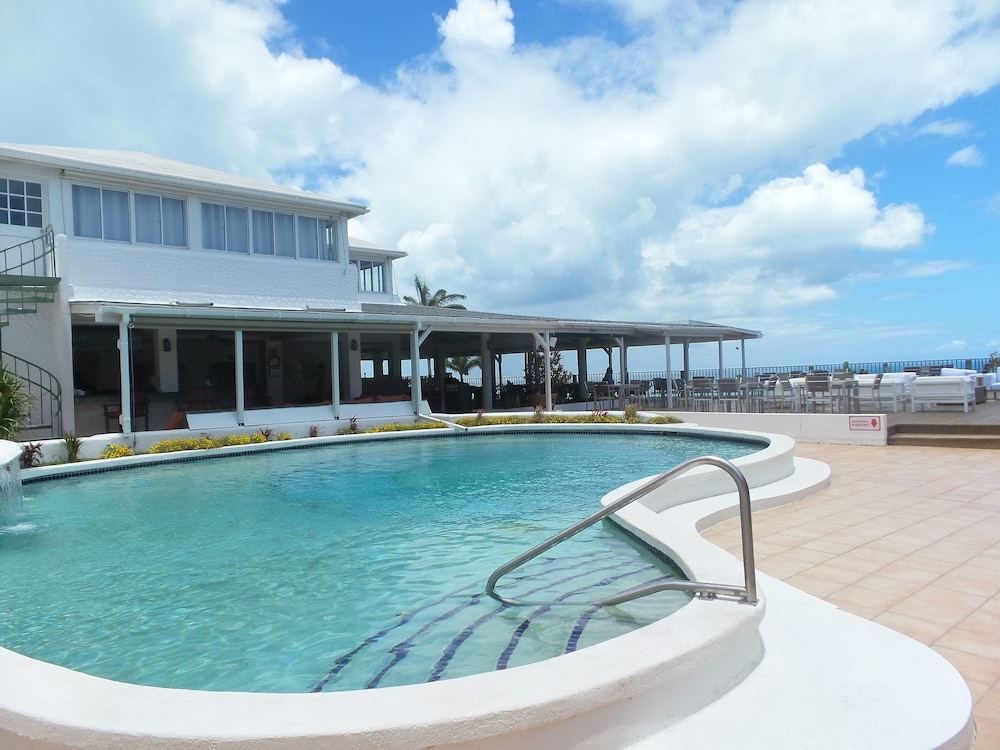 TRADE WINDS HOTEL 4/69