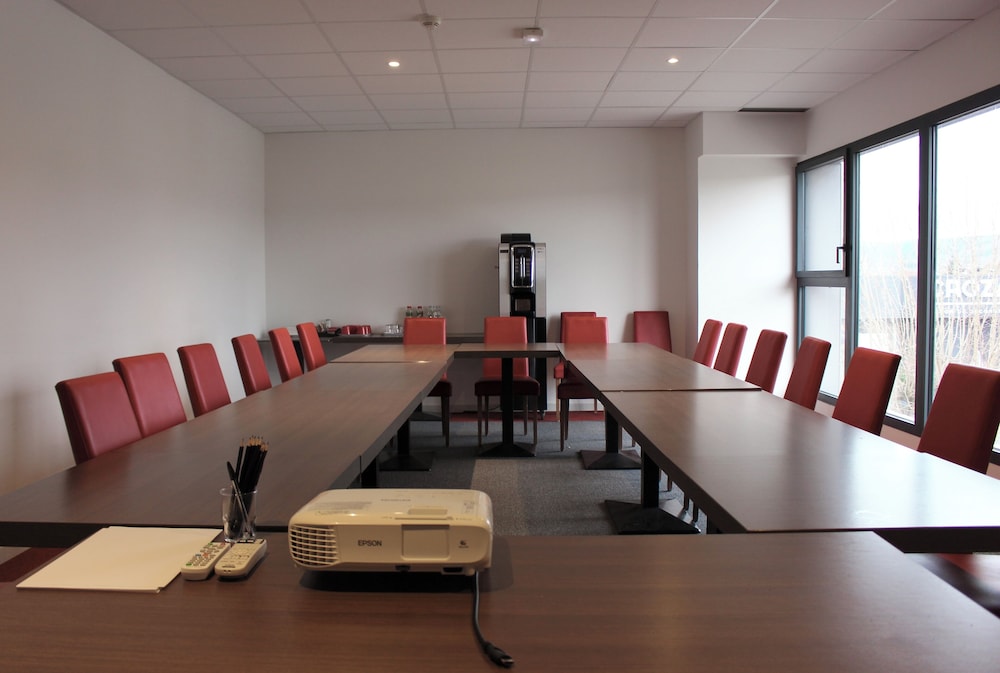 Ibis Dijon Sud 51/63
