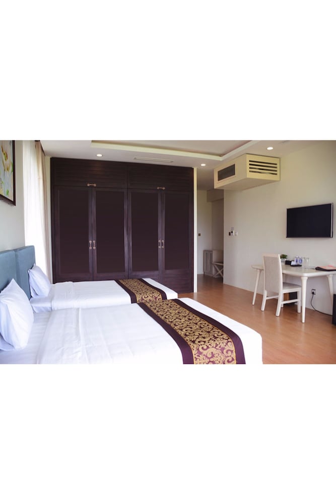Diamond Bay Golf & Villas 15/41