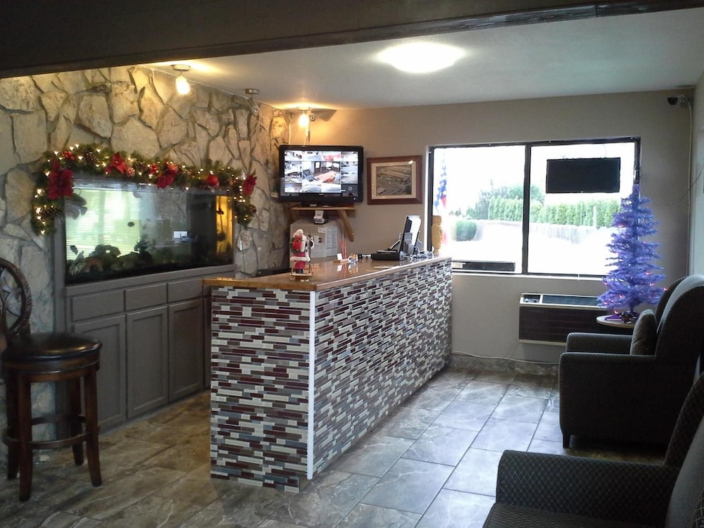Richland Inn And Suites 24/32